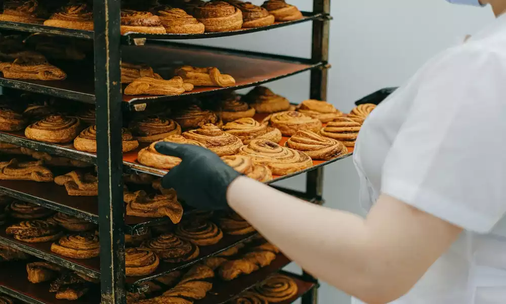How to start a bakery